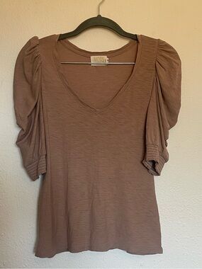 Nation LTD Puff-Sleeve Short Sleeve Top in Taupe Size XS